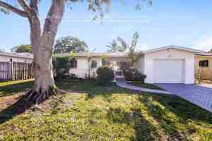 featured image of 700 S Rainbow Dr