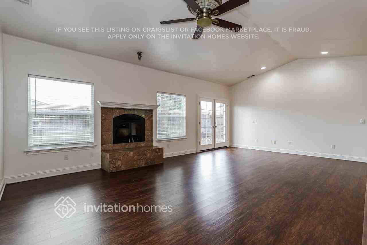 5520 Hope Ranch Ct - Photo 4 of 17