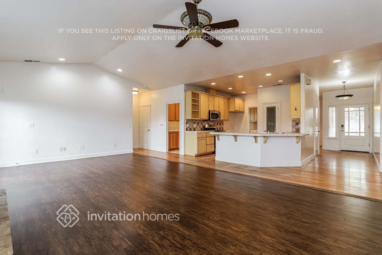 5520 Hope Ranch Ct - Photo 5 of 17