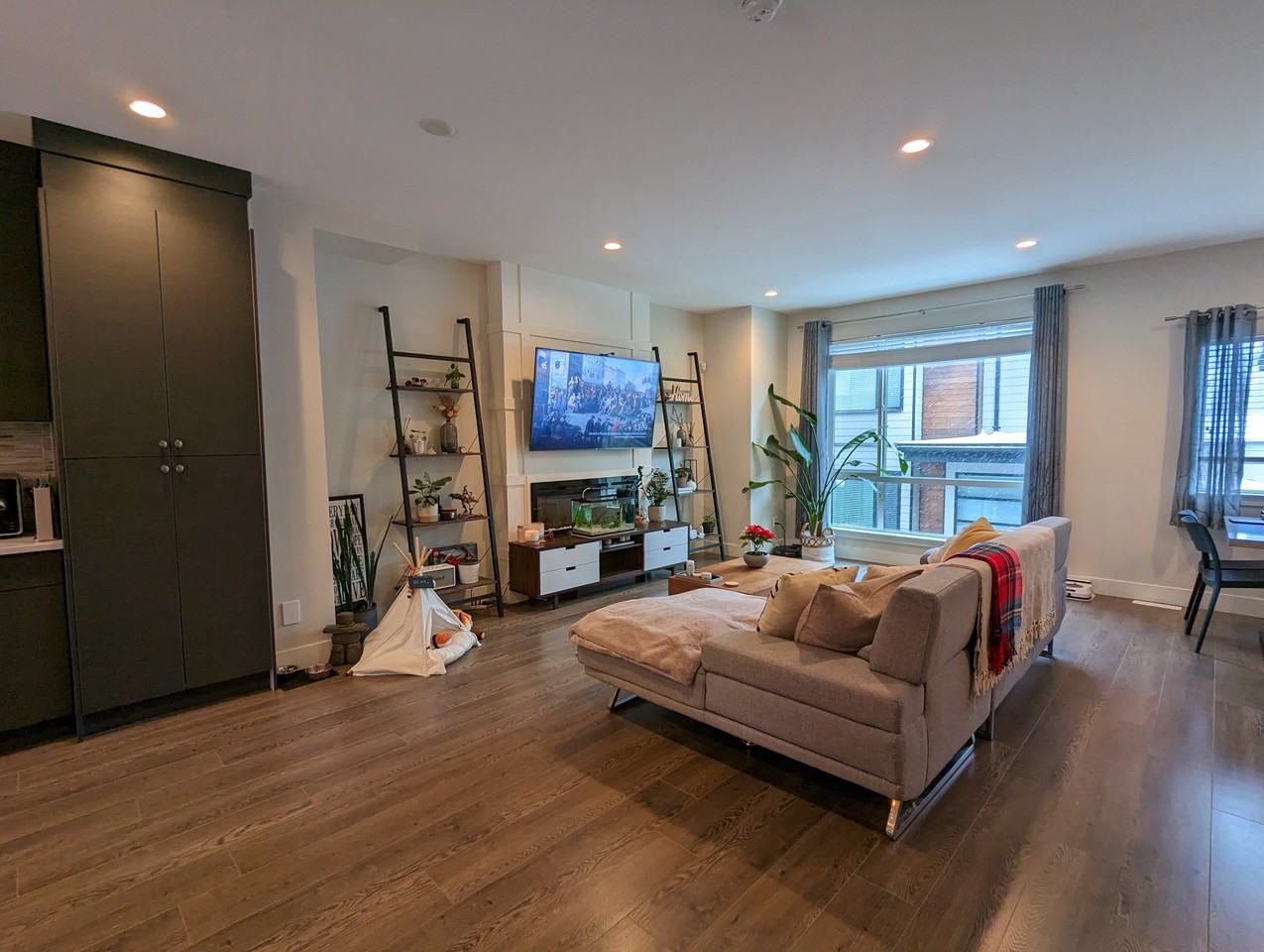 15688 28 Avenue #19 - Photo 3 of 17