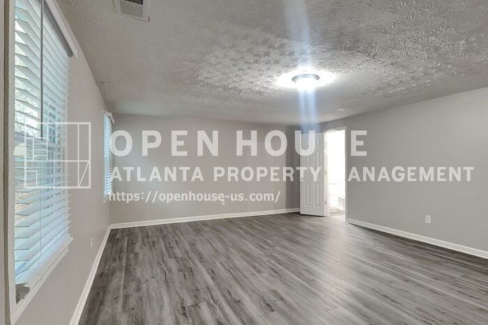 880 Burning Bush Dr - Photo 6 of 24