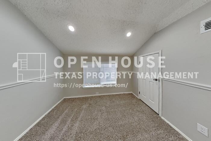 1011 Silver Spruce Dr - Photo 6 of 23