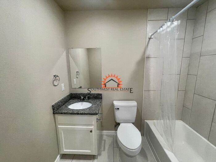 1025 W 18th St #24 - Photo 5 of 20