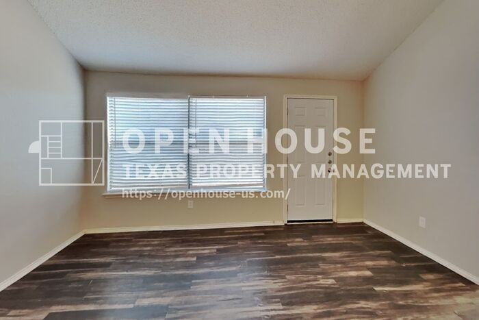 404 Hemlock Dr - Photo 6 of 39