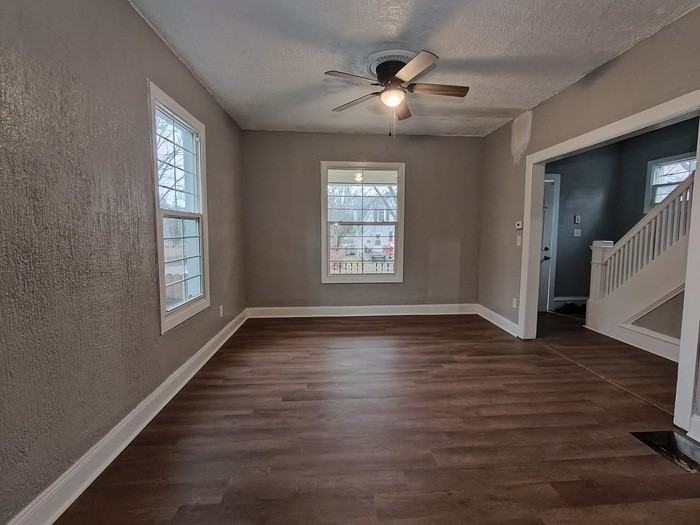 1309 Benton St - Photo 6 of 19