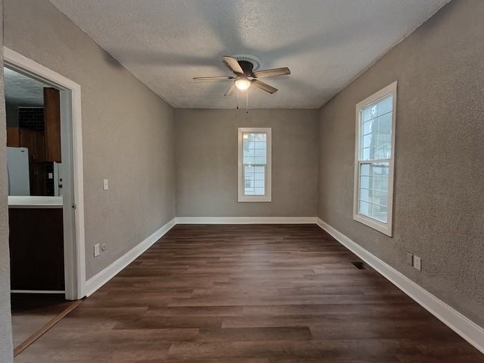 1309 Benton St - Photo 7 of 19