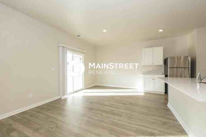 1814 Wellwood Ln - Photo 2 of 18