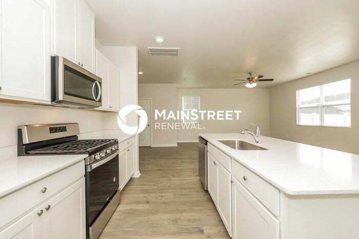 1814 Wellwood Ln - Photo 5 of 18