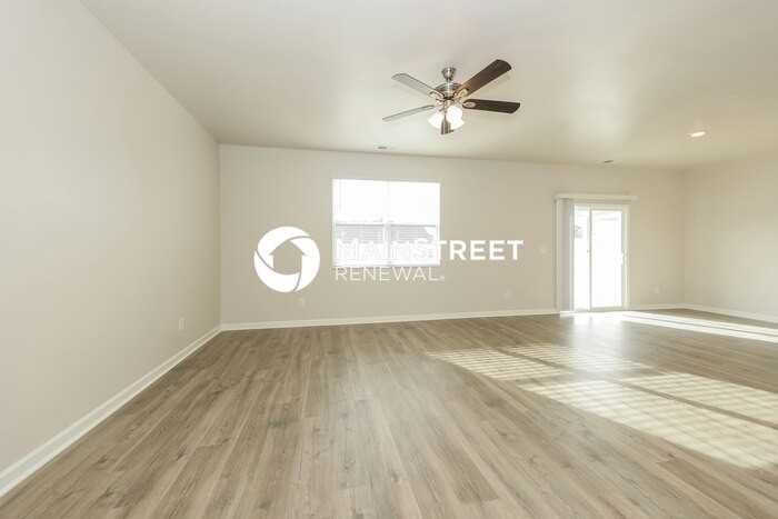 1814 Wellwood Ln - Photo 6 of 18