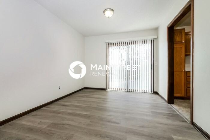 6469 Nw 49th St - Photo 6 of 18