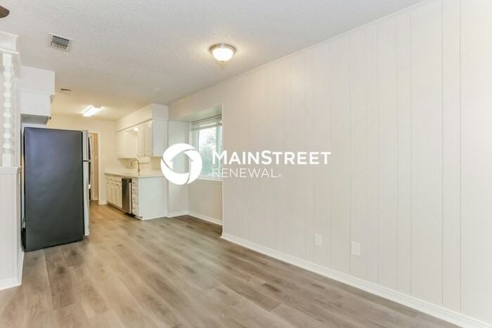 328 Bennett Cir - Photo 6 of 17