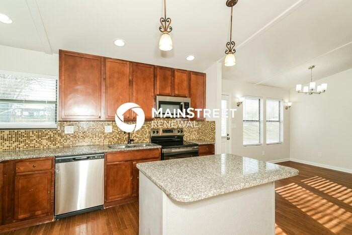 1409 Castle Mill Dr - Photo 7 of 17