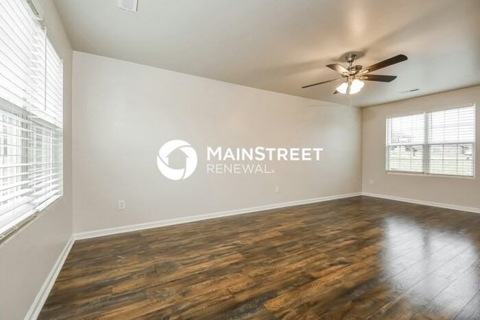 828 Brentwood Park Ln - Photo 5 of 18