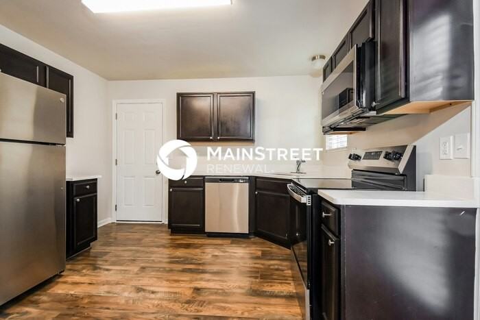 828 Brentwood Park Ln - Photo 6 of 18