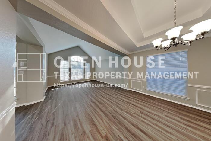 301 Hudson Falls Dr - Photo 7 of 21