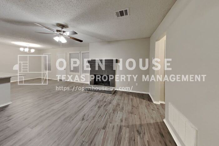 1514 Windward Ln - Photo 4 of 20