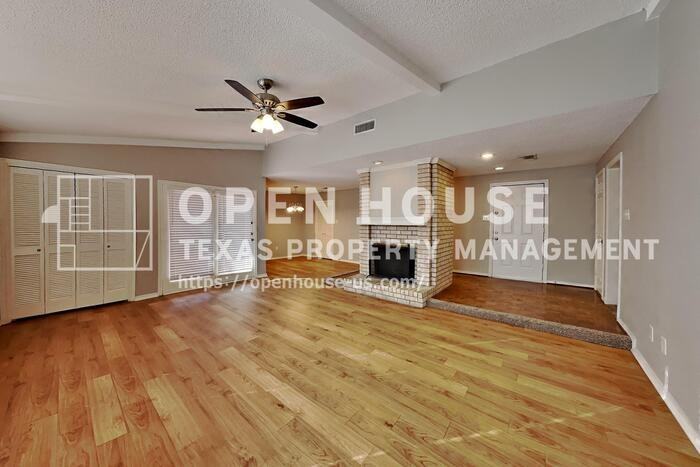 220 Meadowhill Dr - Photo 4 of 21