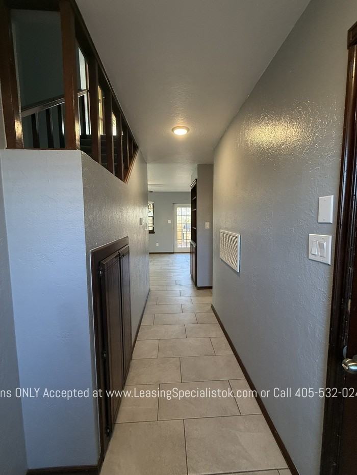 1020 Rambling Oaks Dr #A - Photo 2 of 21