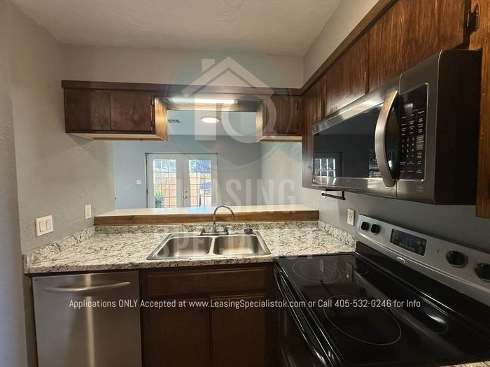 1020 Rambling Oaks Dr #A - Photo 7 of 21