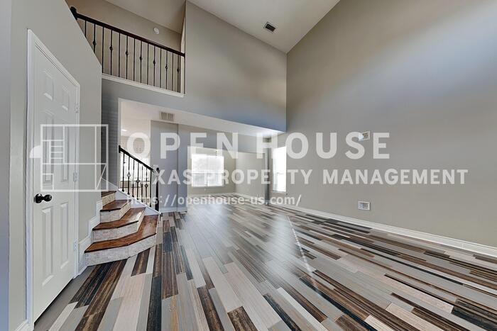 1406 Chesterpoint Dr - Photo 5 of 21