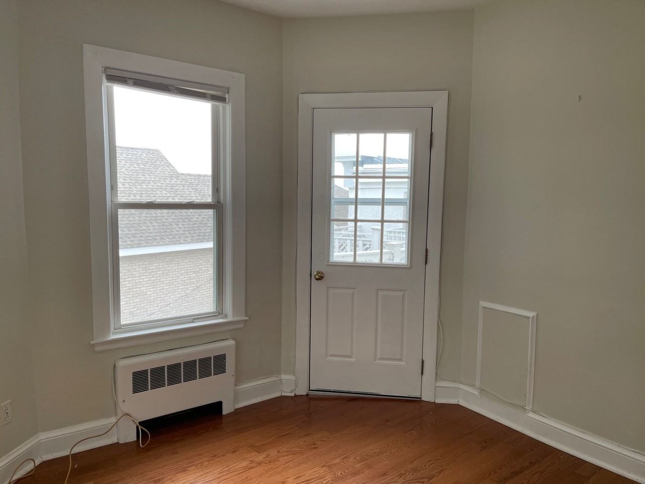 90 Winthrop Shore Dr #15 - Photo 3 of 5