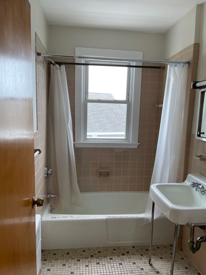 90 Winthrop Shore Dr #15 - Photo 4 of 5