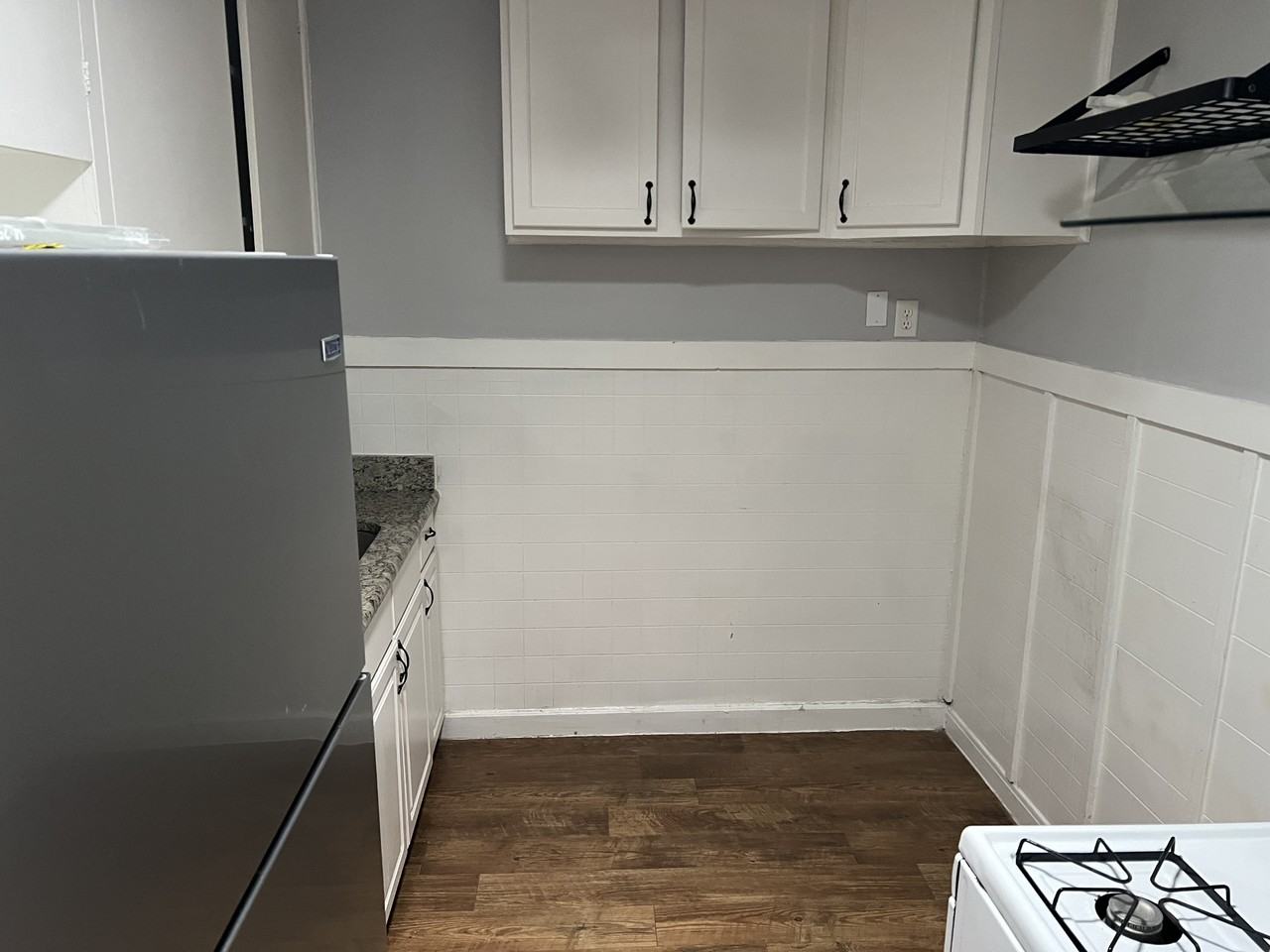 422 E Worth St #NA - Photo 5 of 11