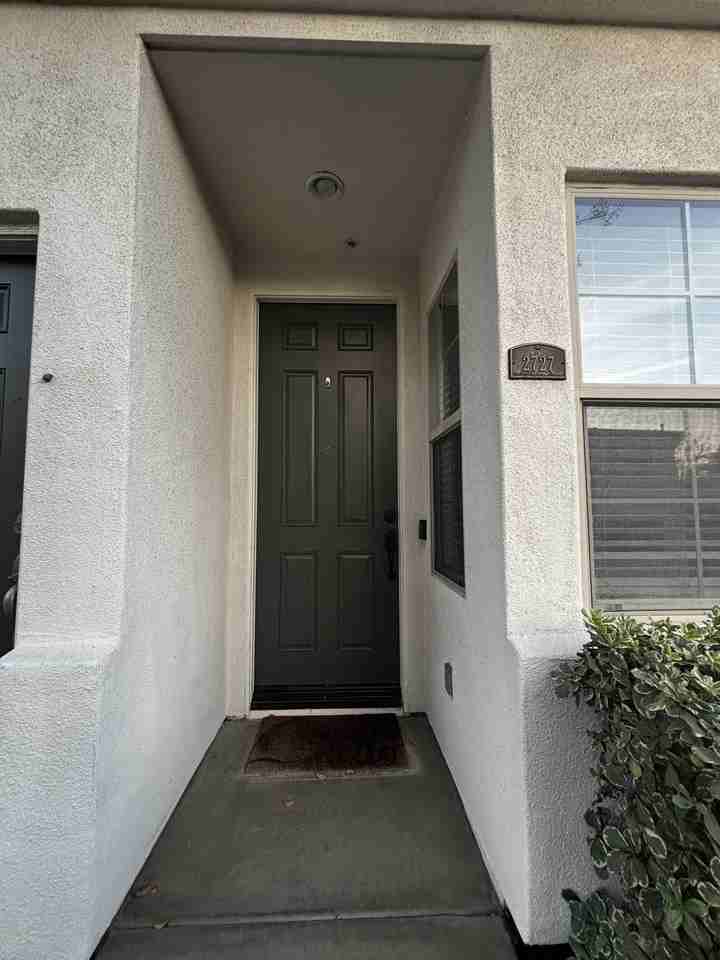 2727 Bellezza Dr - Photo 2 of 27