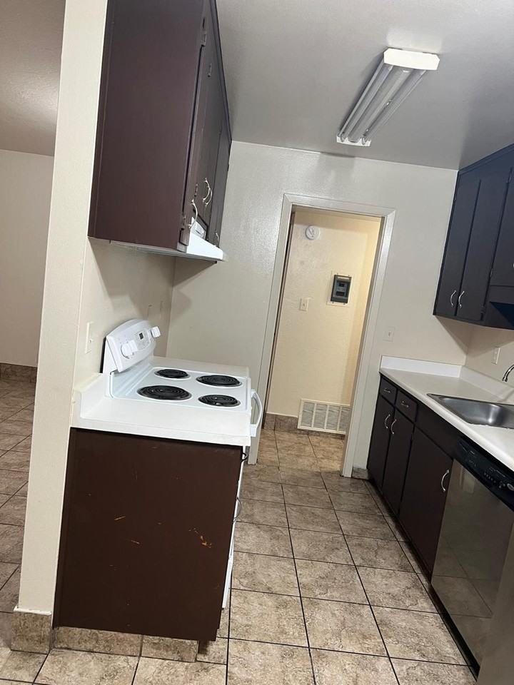 3843 Carol Ave #102 - Photo 2 of 11