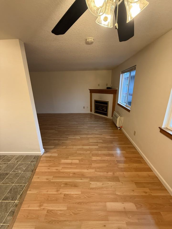 2317 Se Division St #2317 - Photo 3 of 19