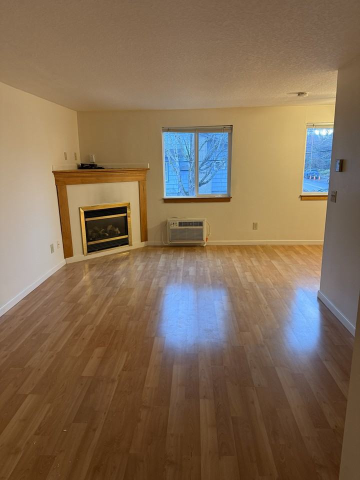 2317 Se Division St #2317 - Photo 4 of 19