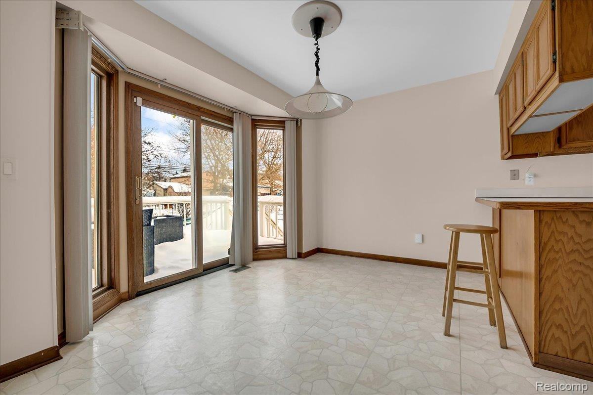 249 E Silverbell Rd #NA - Photo 5 of 9