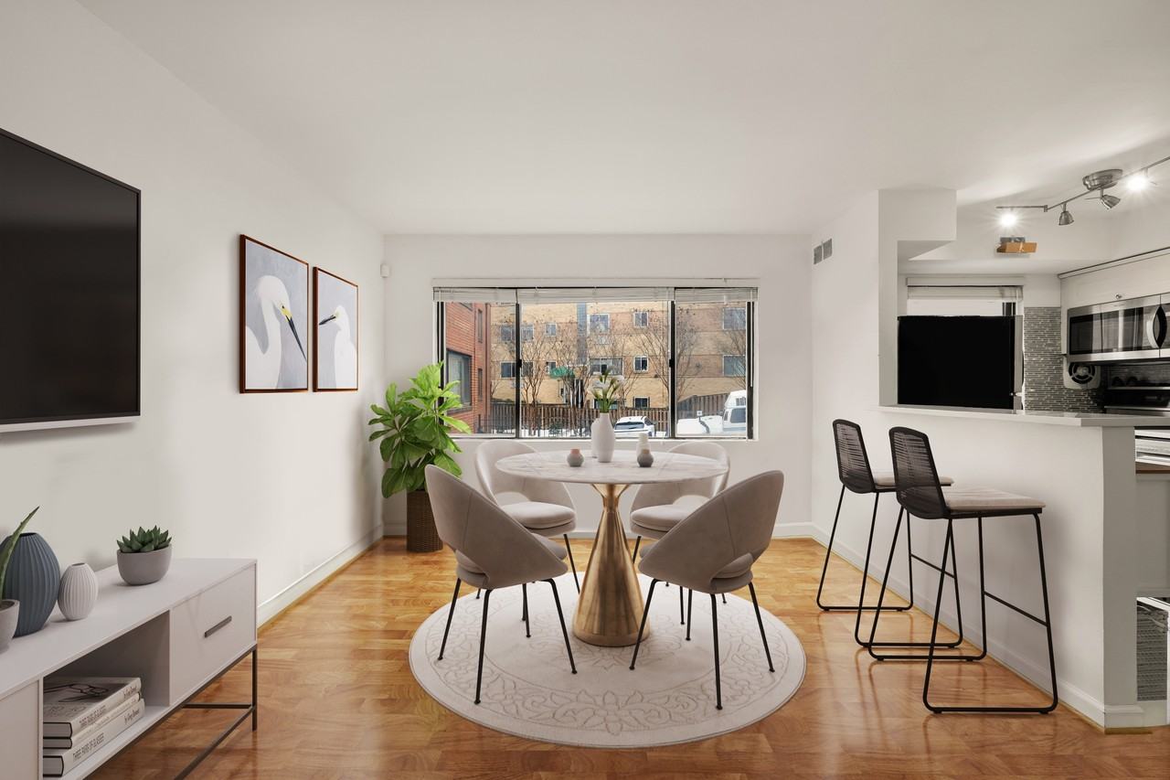 1031 Michigan Ave Ne #1 - Photo 6 of 22