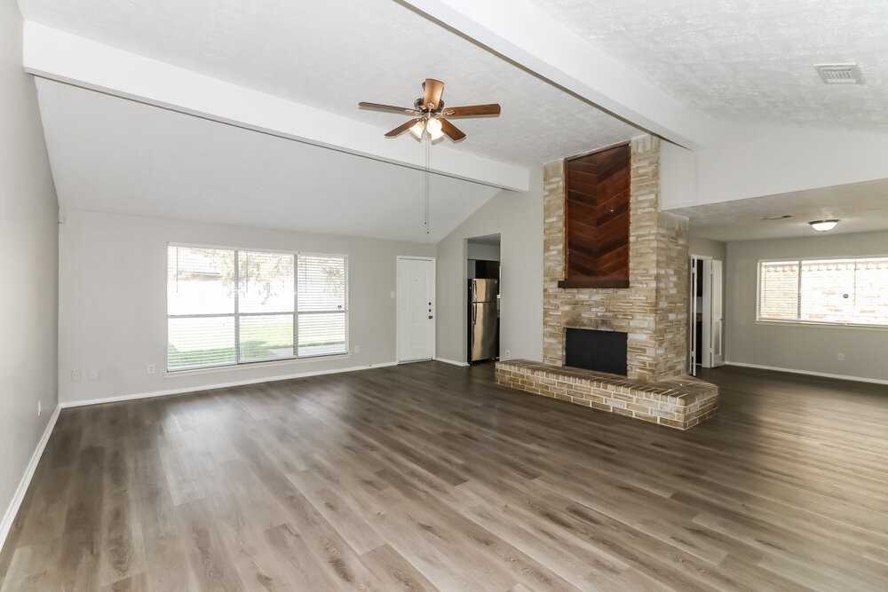 3446 Hombly Rd - Photo 4 of 16