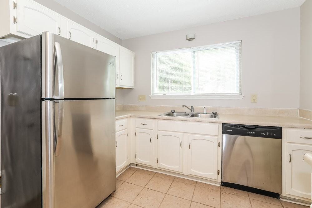 2404 Boone Ct - Photo 7 of 17