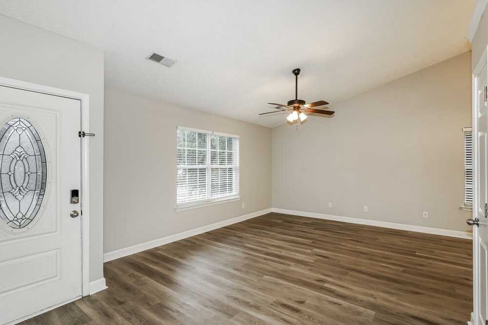 3240 Cain Harbor Dr - Photo 4 of 16