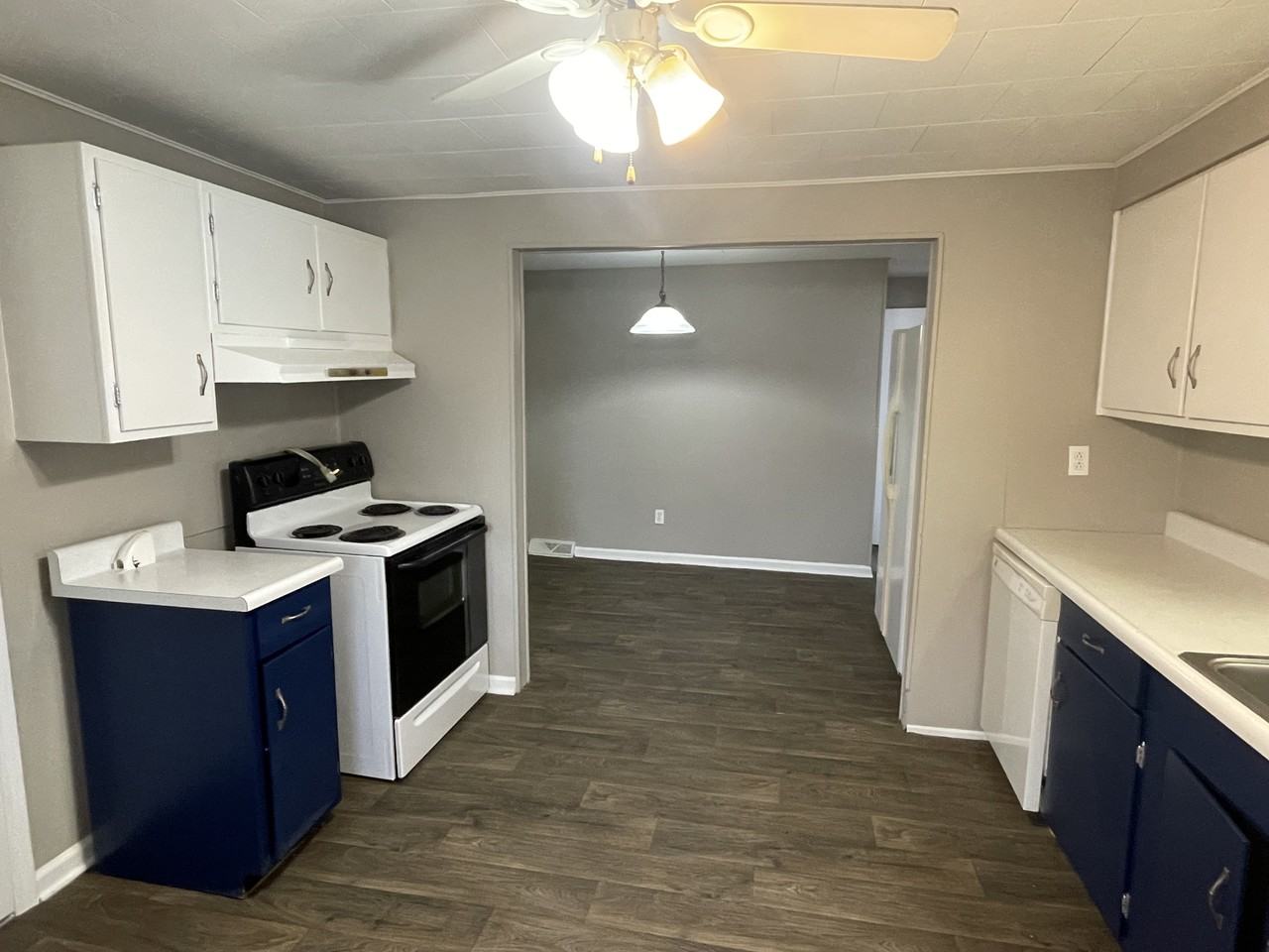 1729 Windemere Dr #NA - Photo 3 of 14