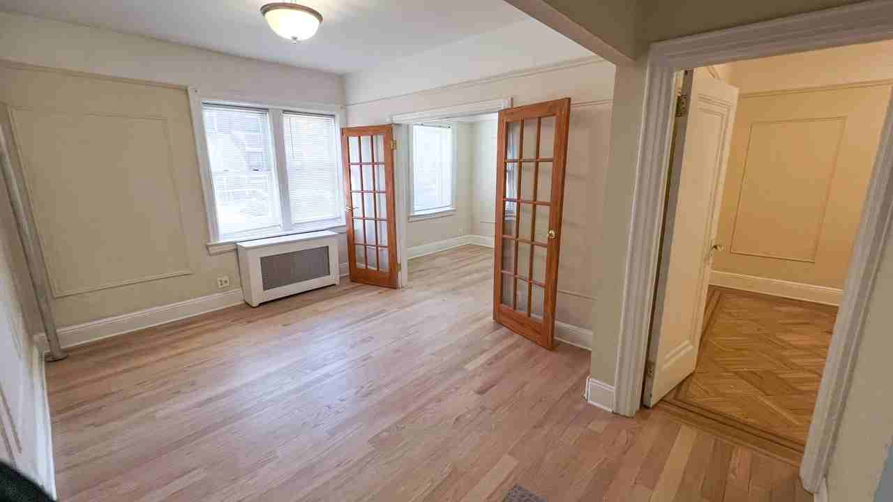 31 31 44 35th Street #1 - Photo 7 of 7