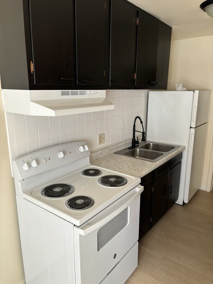 2008 W Woodriver Dr #2 - Photo 3 of 6