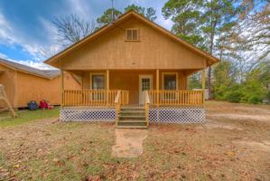 featured image of 204 S Pitzer St #1