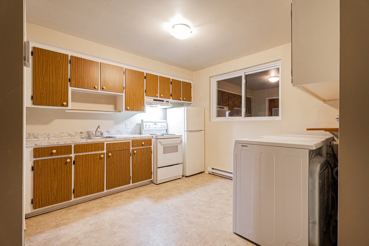 10 Rue Lauzon #3 - Photo 5 of 10