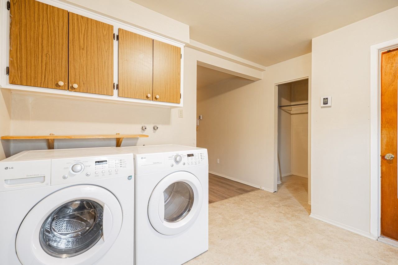 10 Rue Lauzon #3 - Photo 6 of 10