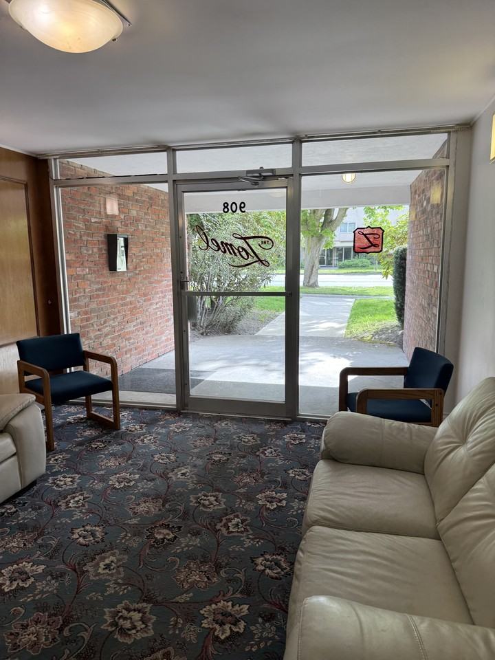 908 Cook St #204 - Photo 3 of 35