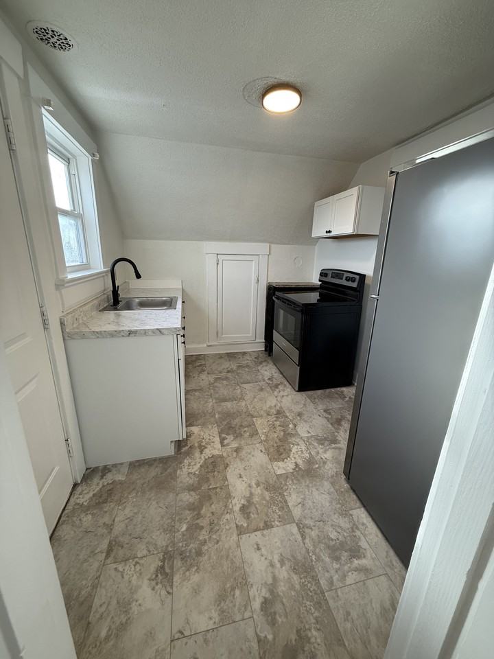 726 Fairview Ave #3 - Photo 2 of 13