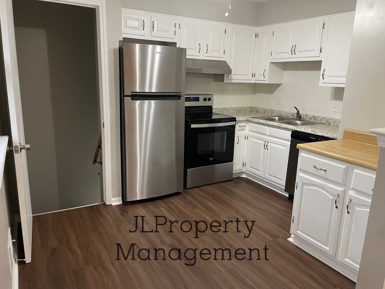 931 Sw Kingscross Rd #1 - Photo 2 of 11