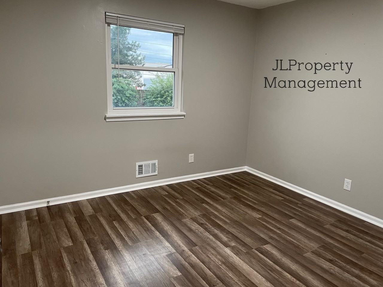 931 Sw Kingscross Rd #1 - Photo 6 of 11