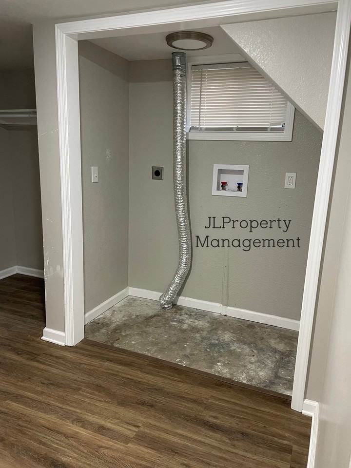 931 Sw Kingscross Rd #1 - Photo 7 of 11