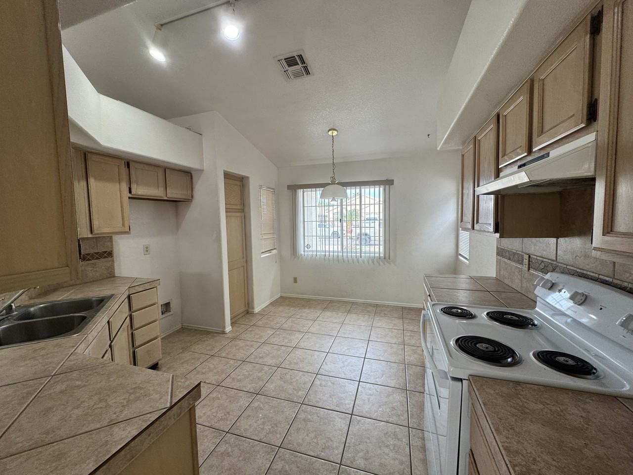 1934 E Easy St #1 - Photo 4 of 15