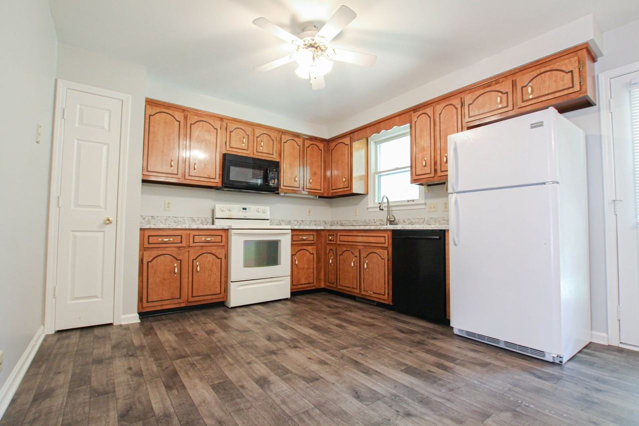 517 Aurelia Lynn Dr - Photo 5 of 17