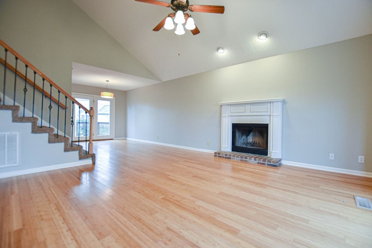 805 Mallard Ct - Photo 4 of 26